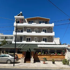 *** Hotel Arsenal Albanie